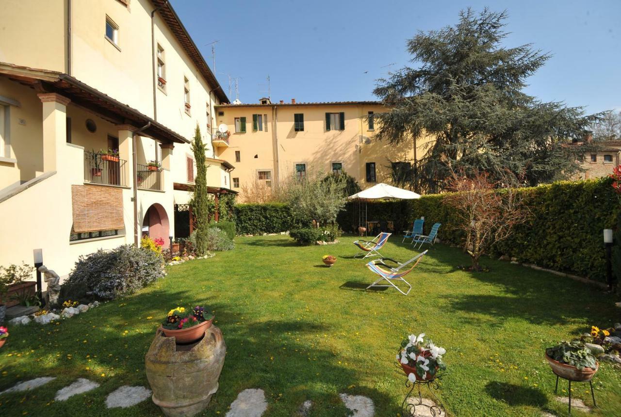 Residence Le Gagli Arde Arezzo Bagian luar foto