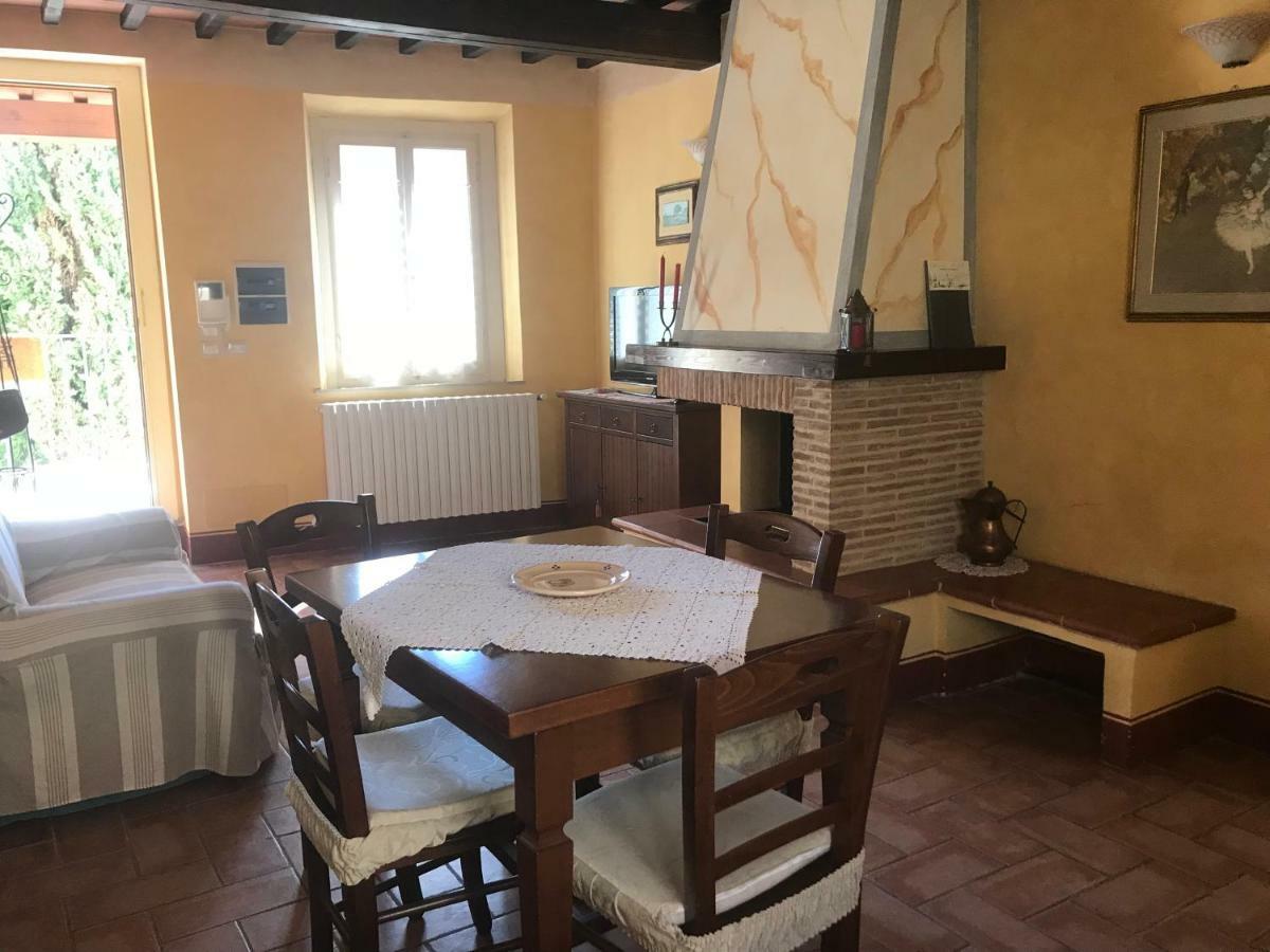 Residence Le Gagli Arde Arezzo Bagian luar foto